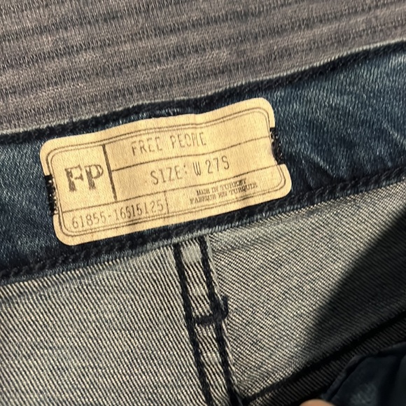 NWT Free People : Turquoise Distressed Jeans - 27 - Picture 11 of 13